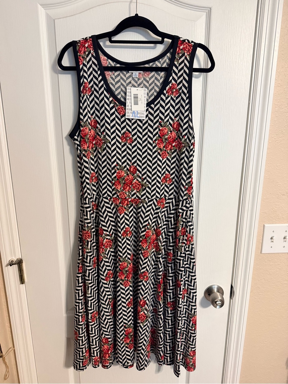 LuLaRoe Nicki Dress XL NWT Black White Chevron Floral Pocket Dress